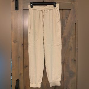 Antonio Melani light beige pants. Size Small